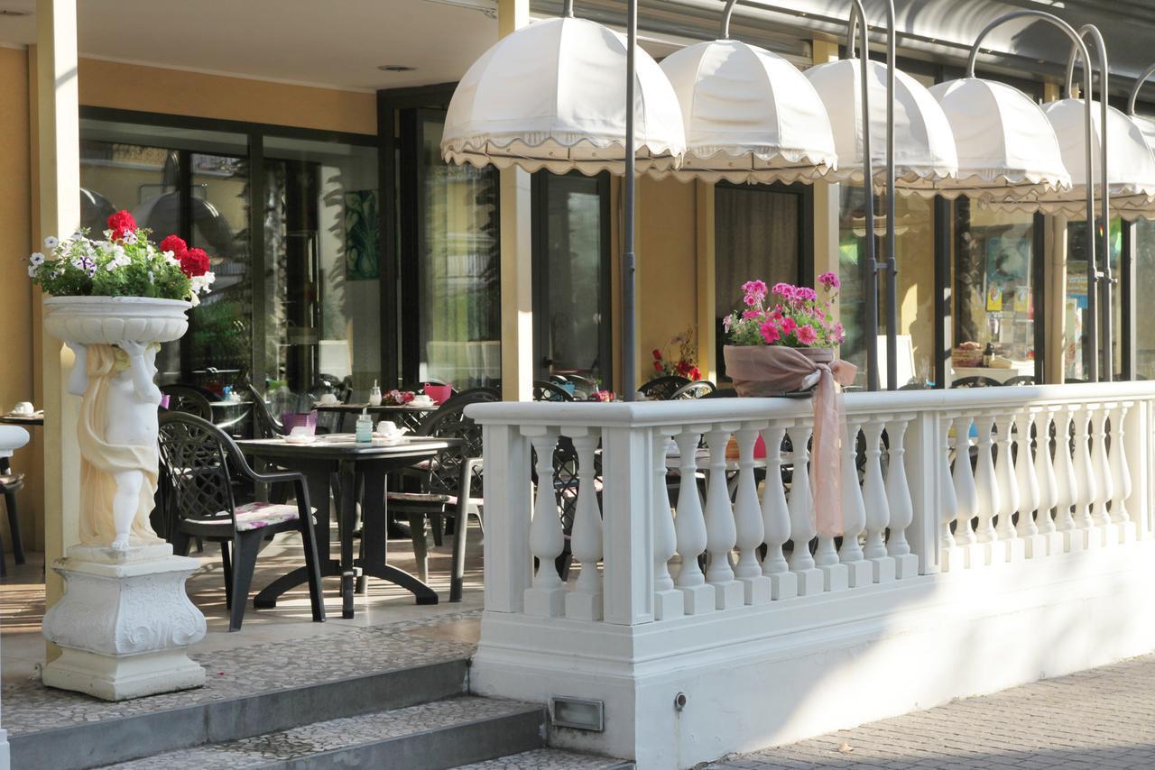 Hotel La Nidiola Riccione Dış mekan fotoğraf